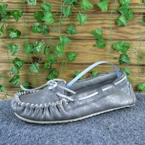 Minnetonka Women Comfort Moccasin Silver Synthetic Sz 7 Medium  Used 2025